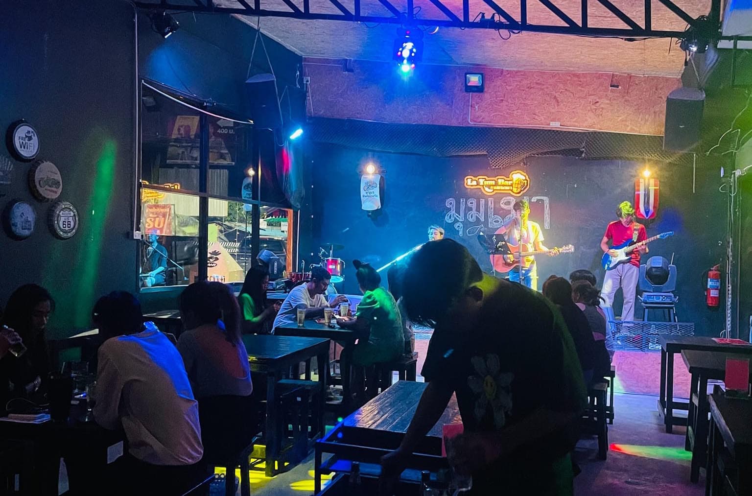 The Photo showing the exterior, interior, staff, and atmosphere of ร้าน มุมเมา ละยำบาร์ LaYumBar No.0